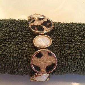 Fun leopard print bracelet